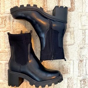 Lug sole sock shaft boot. A NEW DAY Size 7.5